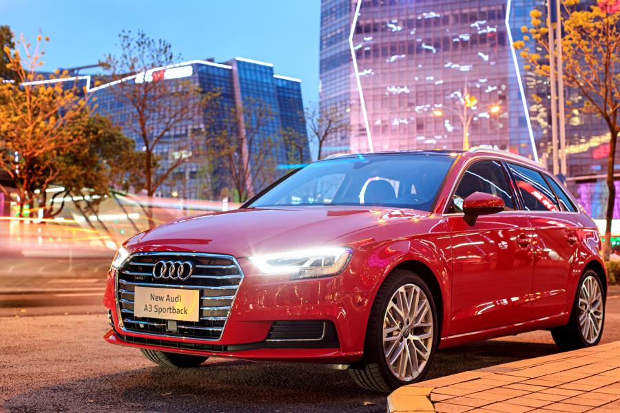  Audi A3 Sportback 35 TFSI (8V) 2017 года  (CN) (фото 1 из 5)
